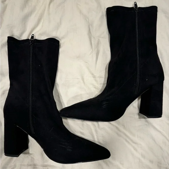 EXPRESS Pointed Toe Suede Ankle Booties | Black | Size 9 - Picture 3 of 5
